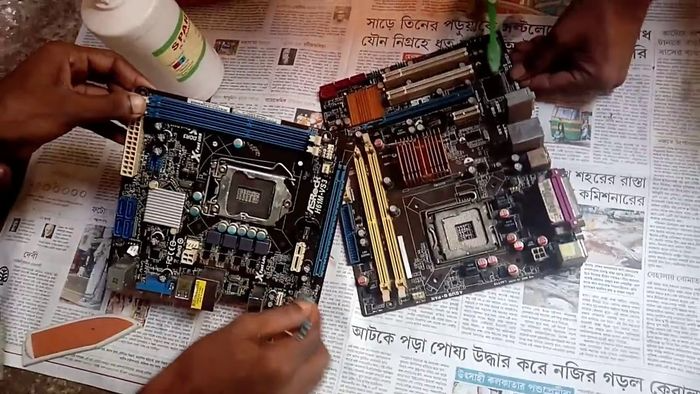 How To Clean Motherboard With Thinner