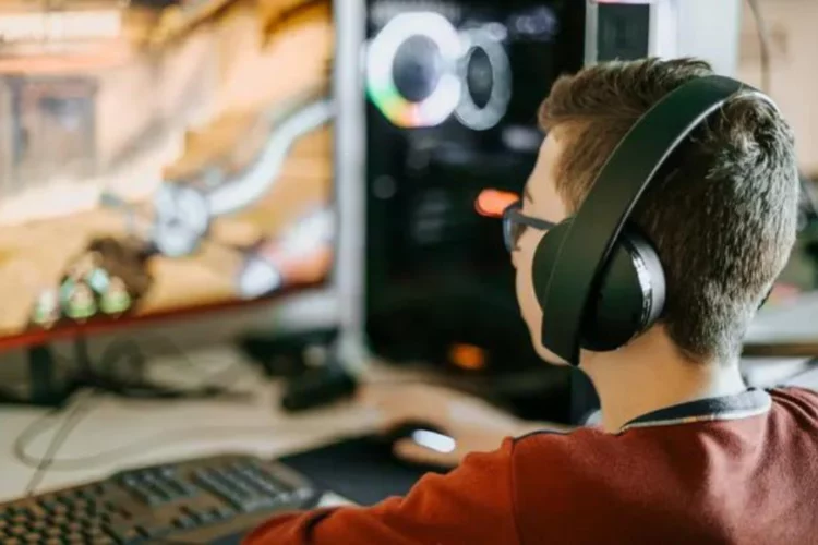 Gamers Are More Likely to Suffer Hearing Loss, Here’s Why